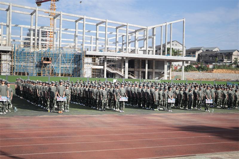 1.开营全体学生b.jpg